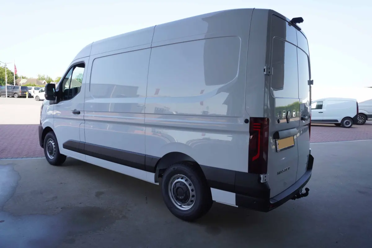 T35 L2H2 Advance long range 87 kWh 143PK Automaat nr.V074 | climate | Cruise | Camera | Trekhaak | Betimmering