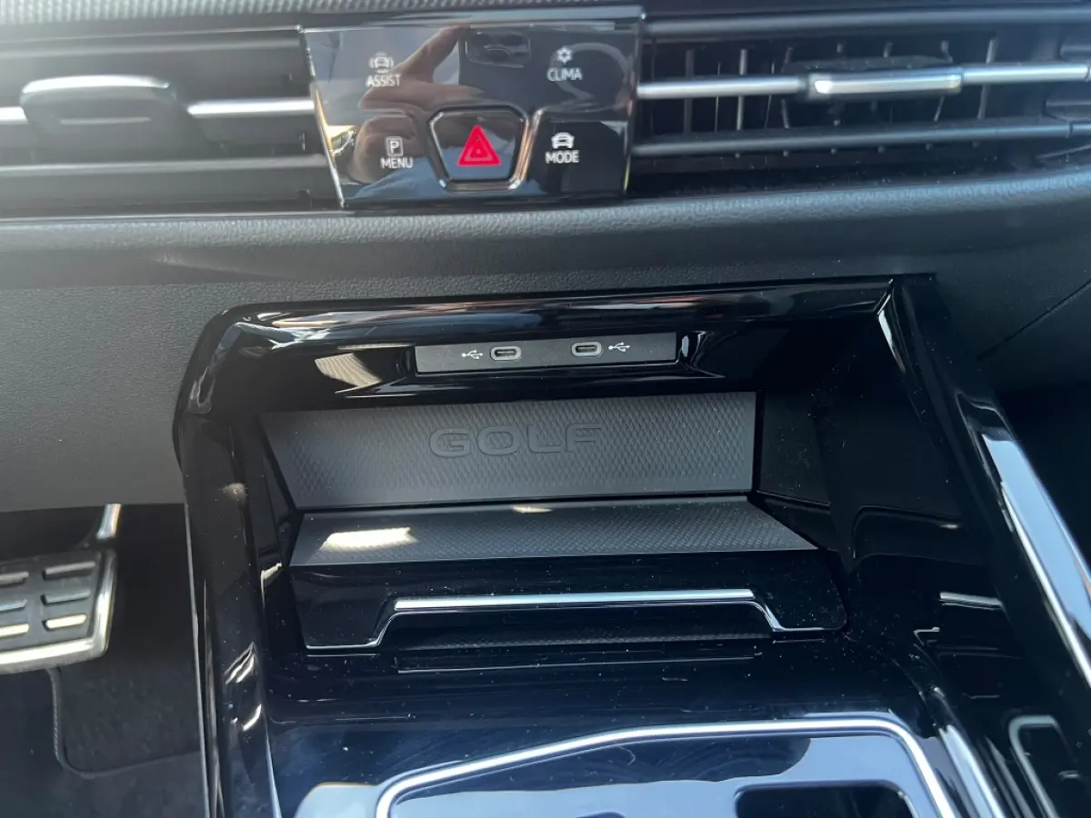 1.5 eHybrid 272pk GTE Black Style | Leer | Pano | 360 Camera