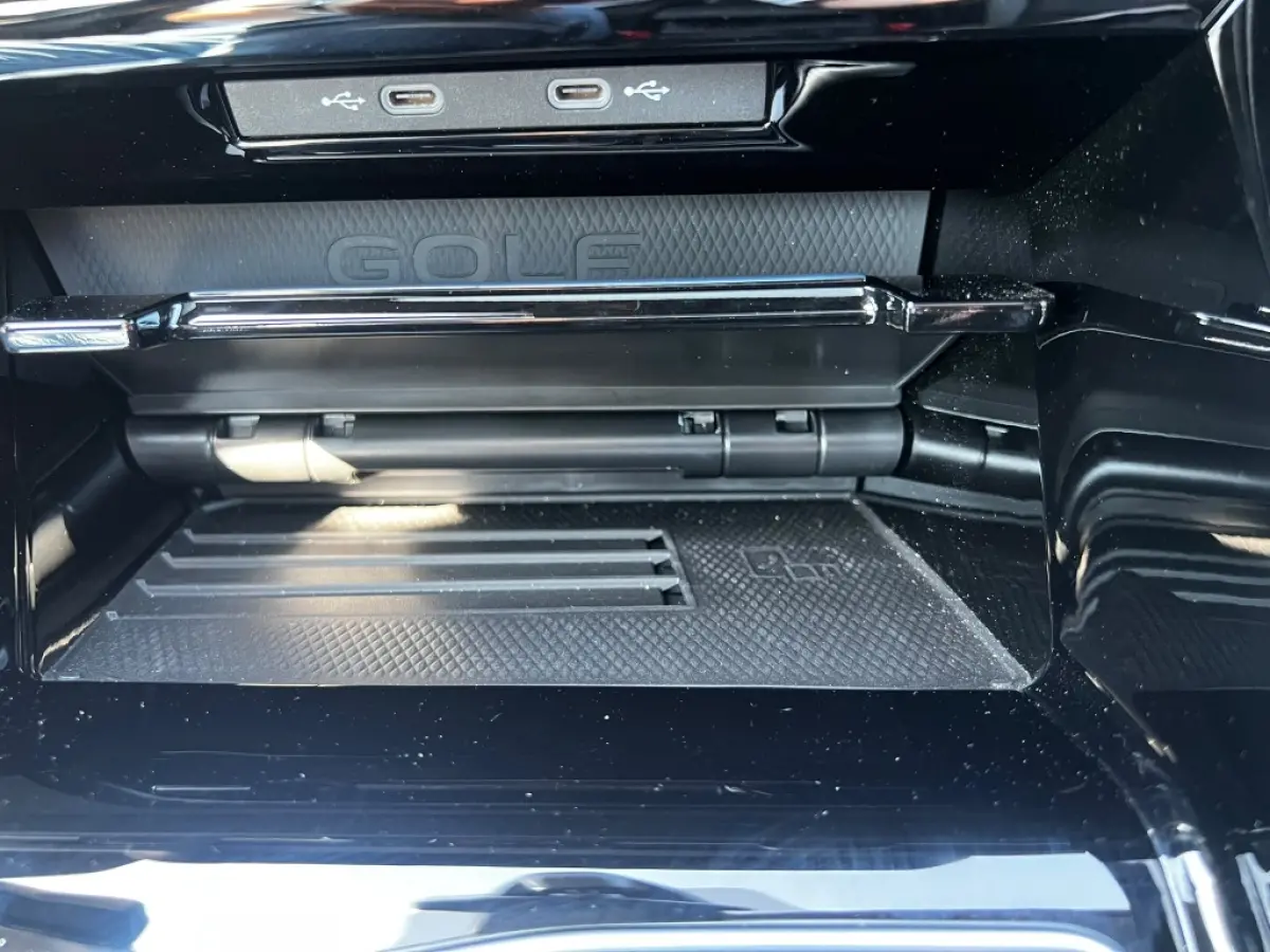 1.5 eHybrid 272pk GTE Black Style | Leer | Pano | 360 Camera