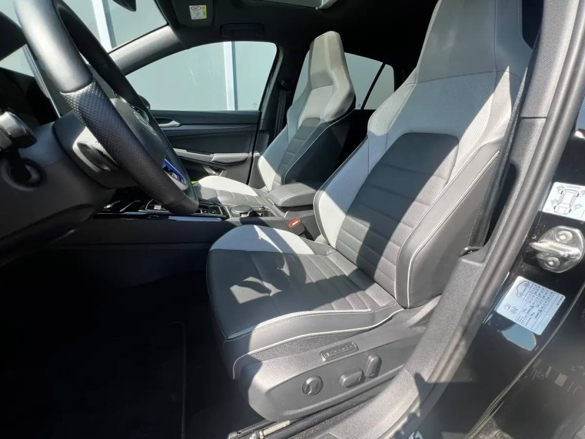 1.5 eHybrid 272pk GTE Black Style | Leer | Pano | 360 Camera