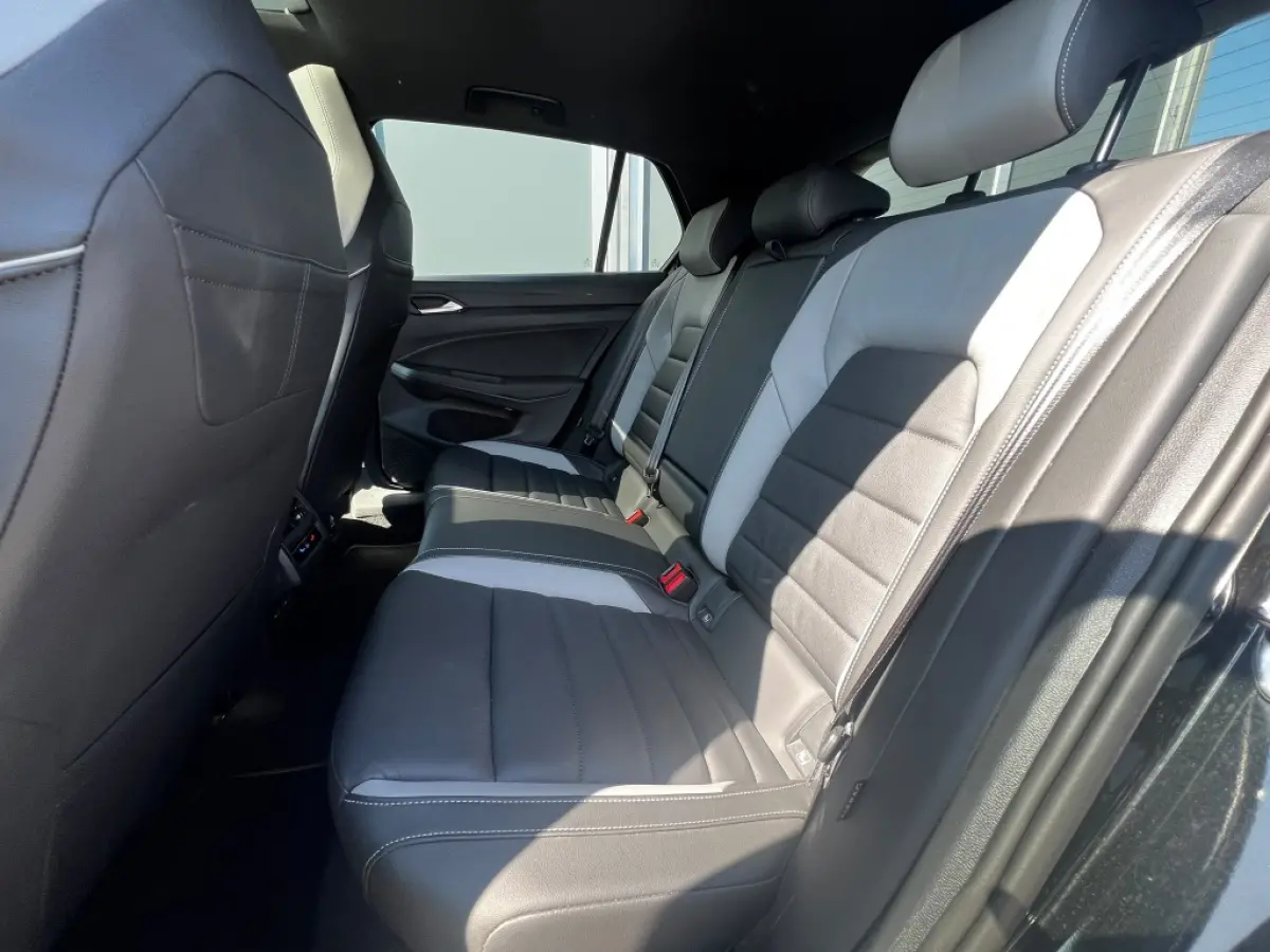 1.5 eHybrid 272pk GTE Black Style | Leer | Pano | 360 Camera