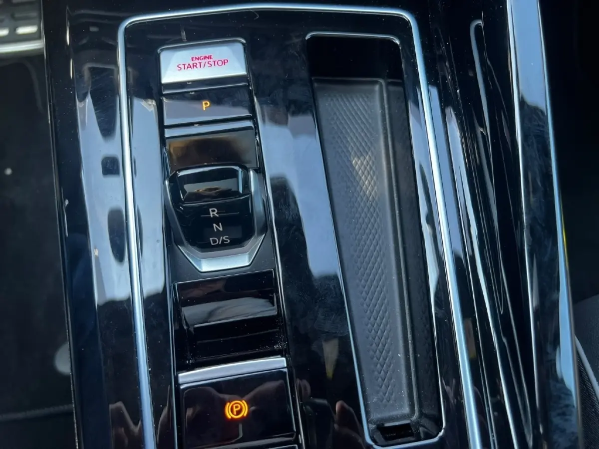 1.5 eHybrid 272pk GTE Black Style | Leer | Pano | 360 Camera