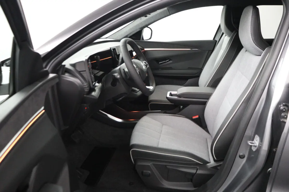 Intense+ 87 kWh | € 3.000 Korting! | 360° Camera | Adaptive Cruise Control | Climate Control | Elektrische Kofferklep | Google Navigatie | Parkeer Assistent | Stoel- en Stuurverwarming
