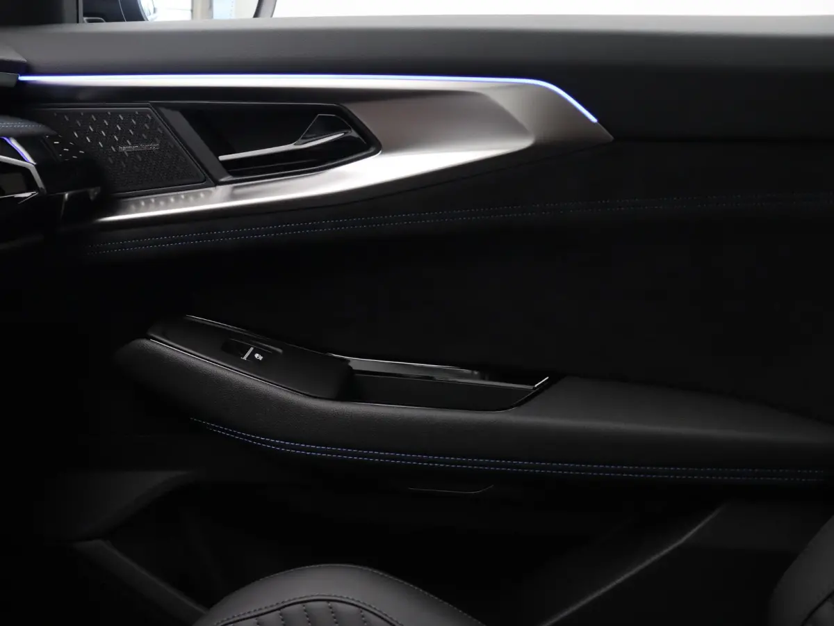 E-Tech full hybrid 200pk esprit Alpine | Vijf jaar garantie | Panoramisch dak | Harman Kardon | HUD | 360 graden camera |