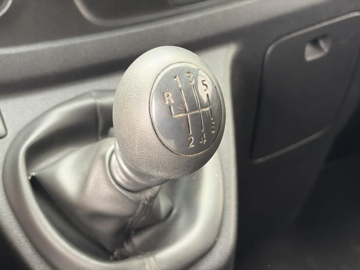 1.6 dCi T29 L2H1 Comfort*A/C*HAAK*3-P*CRUISE*TEL*