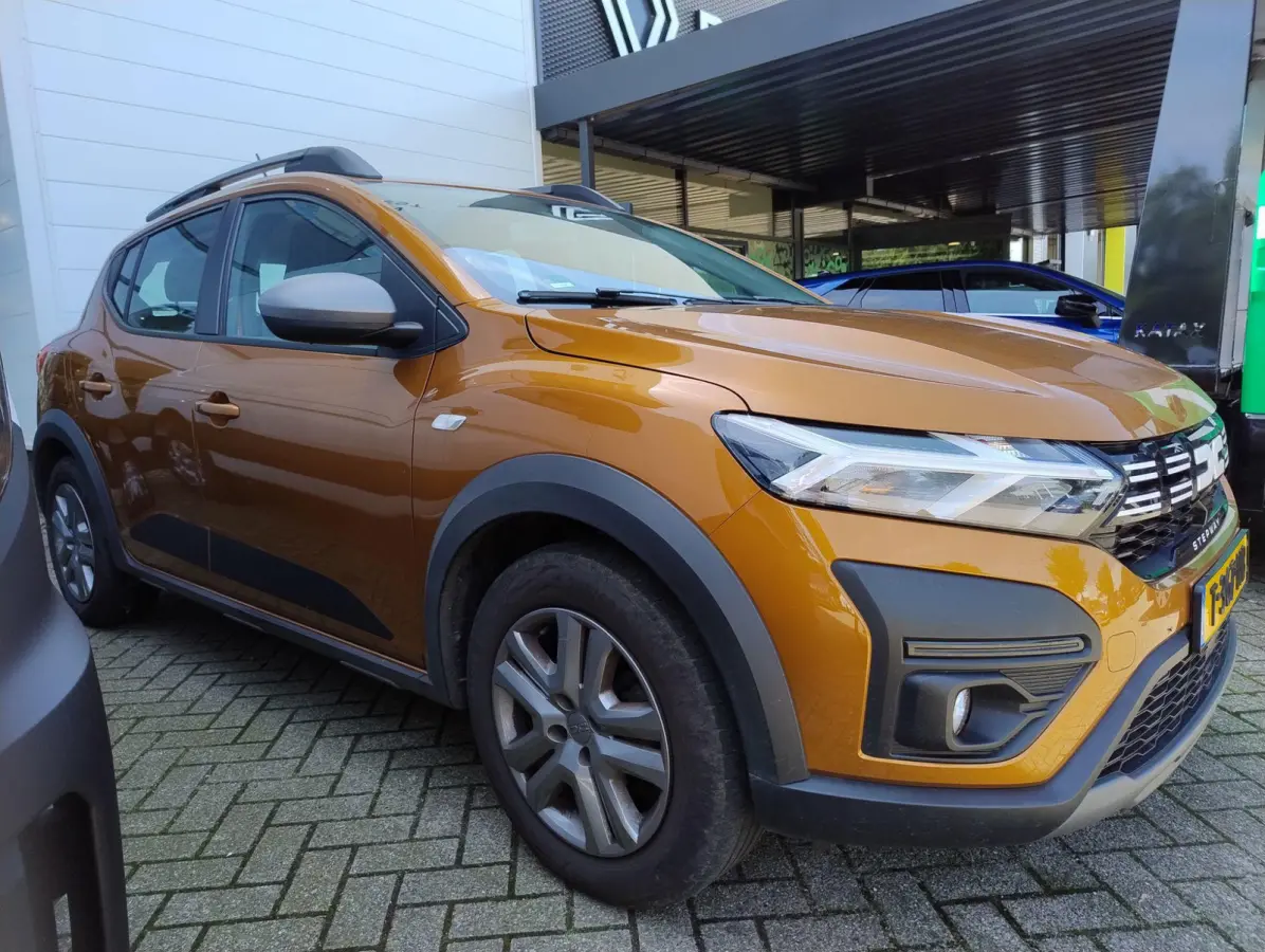 TCe 90 CVT Expression | AUTOMAAT | Trekhaak | Keyless Entry |
