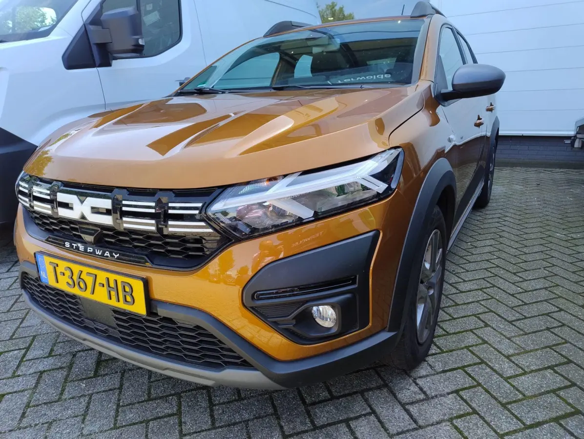 TCe 90 CVT Expression | AUTOMAAT | Trekhaak | Keyless Entry |