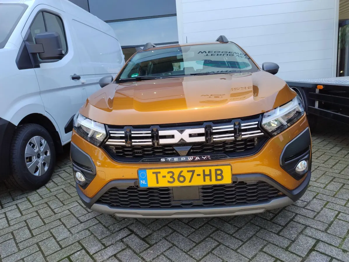 TCe 90 CVT Expression | AUTOMAAT | Trekhaak | Keyless Entry |