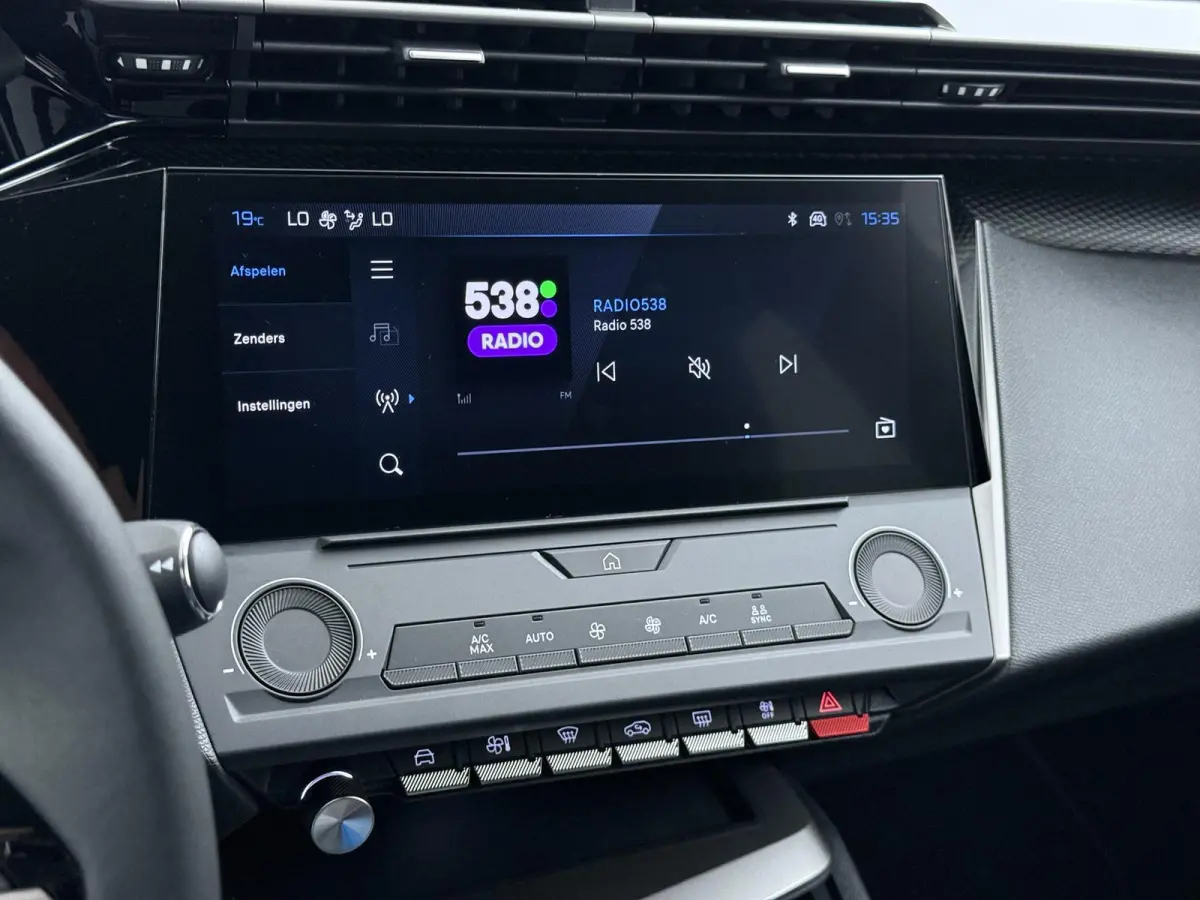Business 145pk Hybrid Automaat | Demo | Navigatie | Camera achter | Cruise control adaptief | Lichtmatelan velgen | Automatische airco | Apple Carplay en Android auto