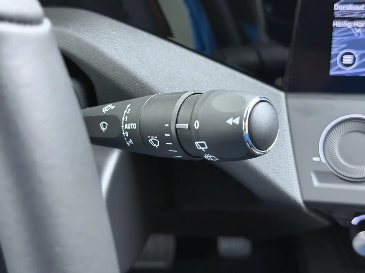 Business 145pk Hybrid Automaat | Demo | Navigatie | Camera achter | Cruise control adaptief | Lichtmatelan velgen | Automatische airco | Apple Carplay en Android auto