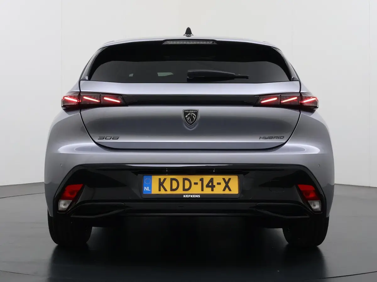Business 145pk Hybrid Automaat | Demo | Navigatie | Camera achter | Cruise control adaptief | Lichtmatelan velgen | Automatische airco | Apple Carplay en Android auto