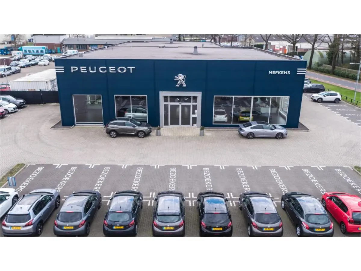 Business 145pk Hybrid Automaat | Demo | Navigatie | Camera achter | Cruise control adaptief | Lichtmatelan velgen | Automatische airco | Apple Carplay en Android auto