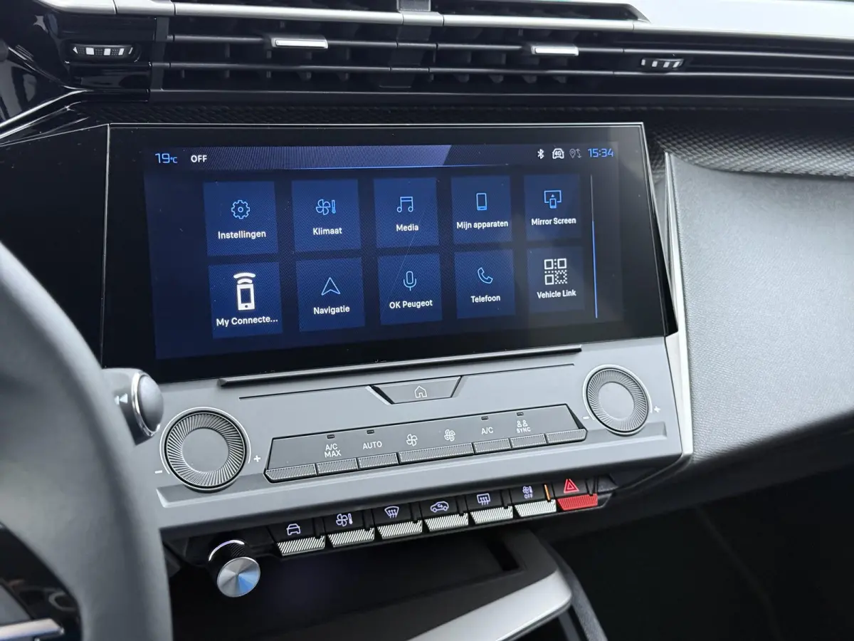 Business 145pk Hybrid Automaat | Demo | Navigatie | Camera achter | Cruise control adaptief | Lichtmatelan velgen | Automatische airco | Apple Carplay en Android auto