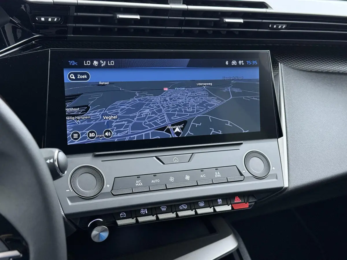 Business 145pk Hybrid Automaat | Demo | Navigatie | Camera achter | Cruise control adaptief | Lichtmatelan velgen | Automatische airco | Apple Carplay en Android auto