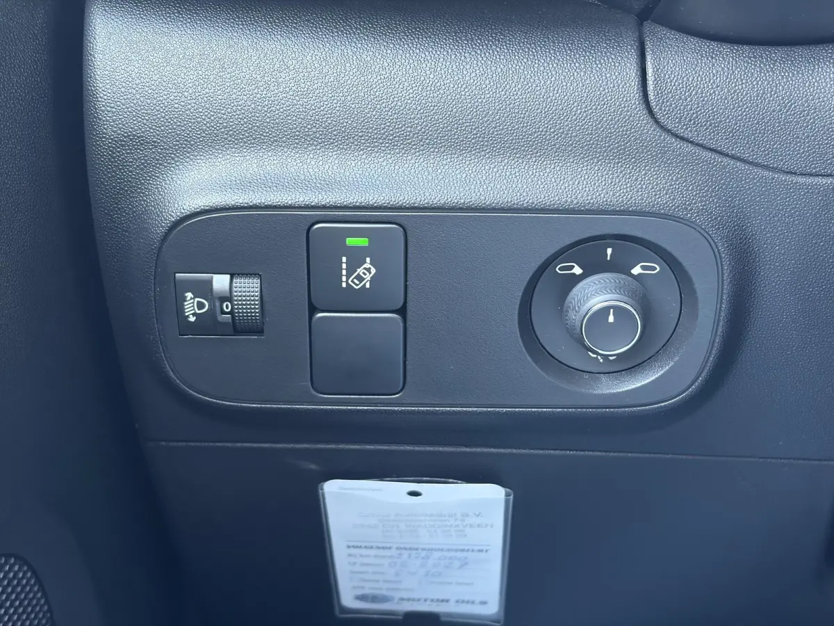 1.2 PureTech S&S Feel D-riem vv in 2025,2e Eigenaar,Navi,Carplay,Clima,Cruise,Pdc,Rijstrooksensor,N.A.P,Apk tot 03-2028
