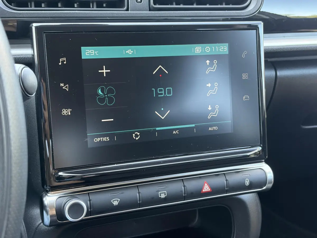 1.2 PureTech S&S Feel D-riem vv in 2025,2e Eigenaar,Navi,Carplay,Clima,Cruise,Pdc,Rijstrooksensor,N.A.P,Apk tot 03-2028