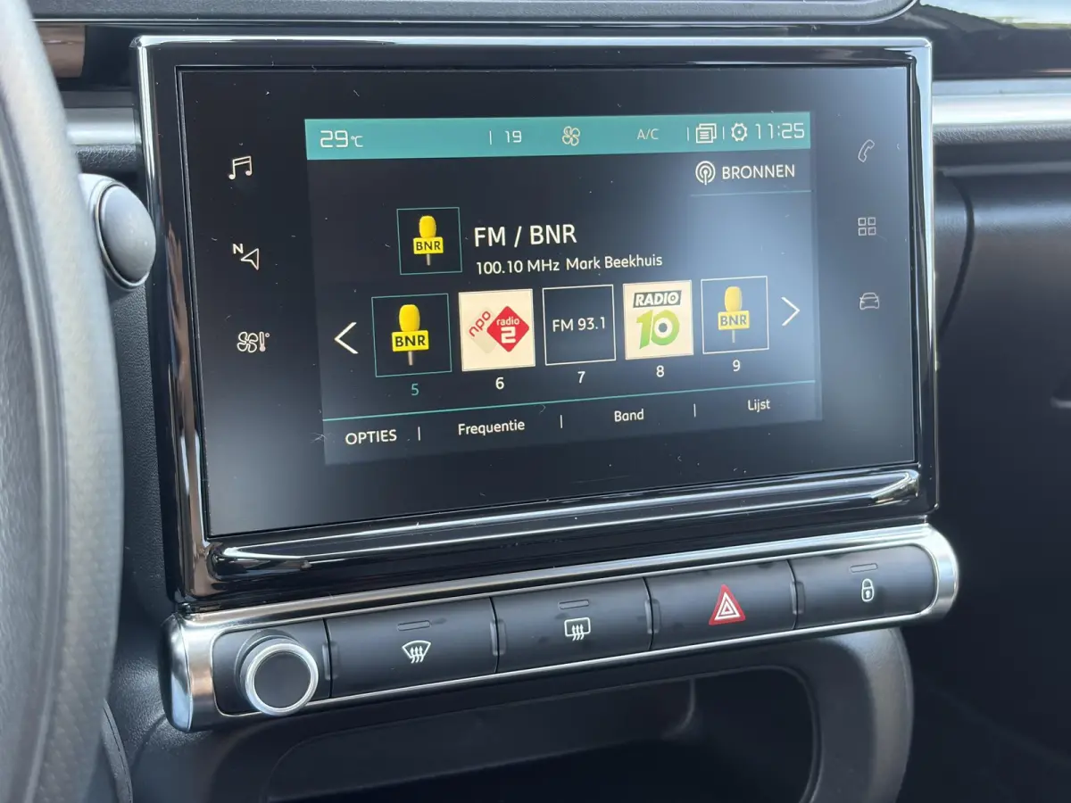 1.2 PureTech S&S Feel D-riem vv in 2025,2e Eigenaar,Navi,Carplay,Clima,Cruise,Pdc,Rijstrooksensor,N.A.P,Apk tot 03-2028