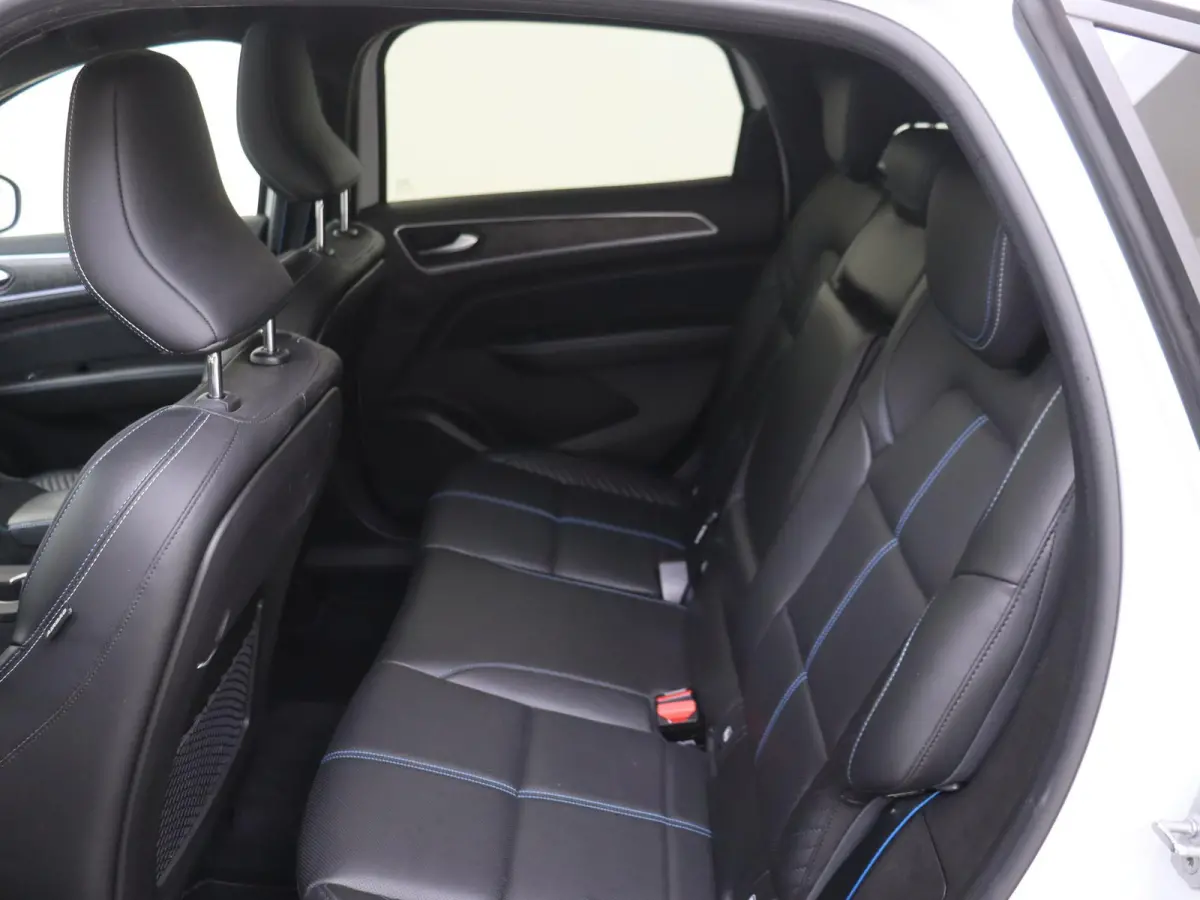 1.6 E-Tech full hybrid 145 esprit Alpine | PANORAMADAK | 360 CAMERA | LEDER | STOELVERWARMING | TREKHAAK | CRUISE CONTROL | CLIMATE CONTROL | LED VERLICHTING | LICHTMETALEN VELGEN |