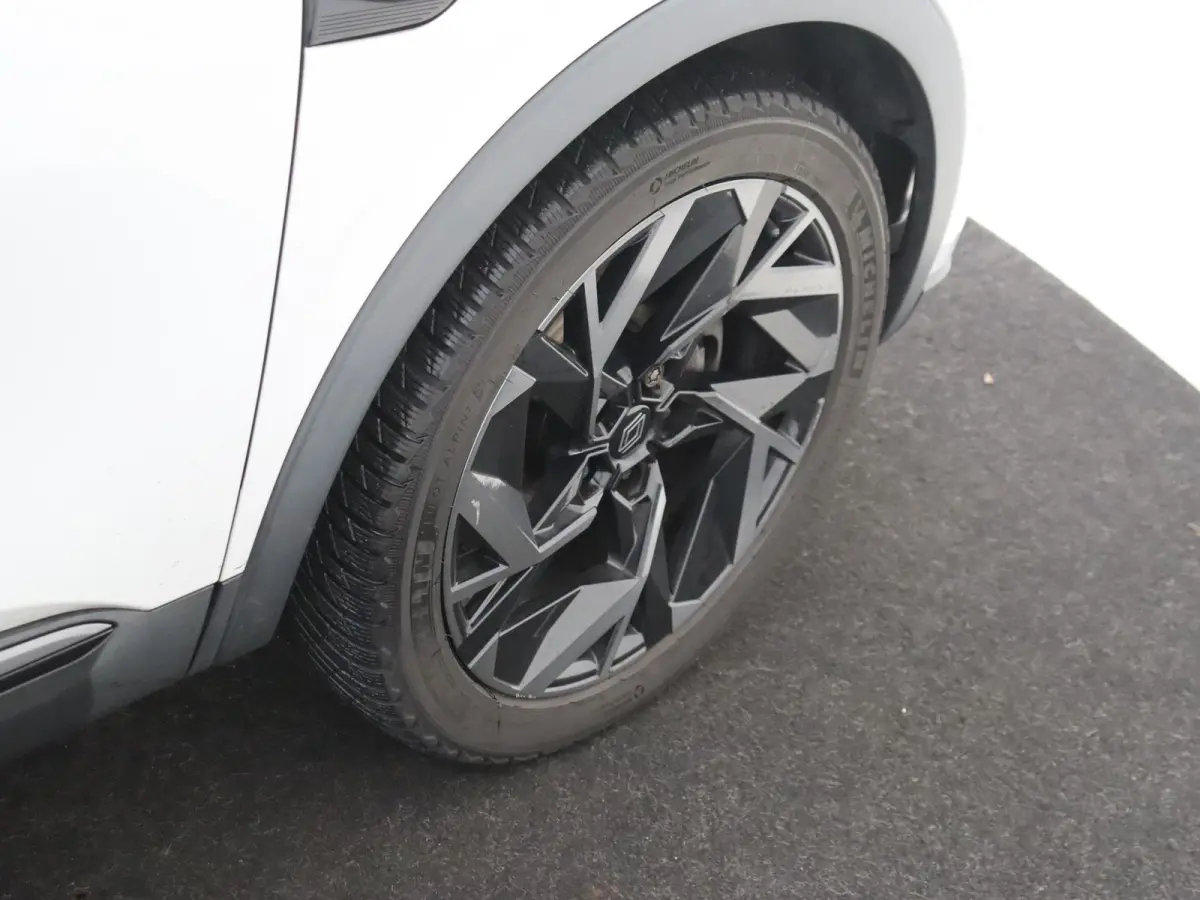 1.6 E-Tech full hybrid 145 esprit Alpine | PANORAMADAK | 360 CAMERA | LEDER | STOELVERWARMING | TREKHAAK | CRUISE CONTROL | CLIMATE CONTROL | LED VERLICHTING | LICHTMETALEN VELGEN |