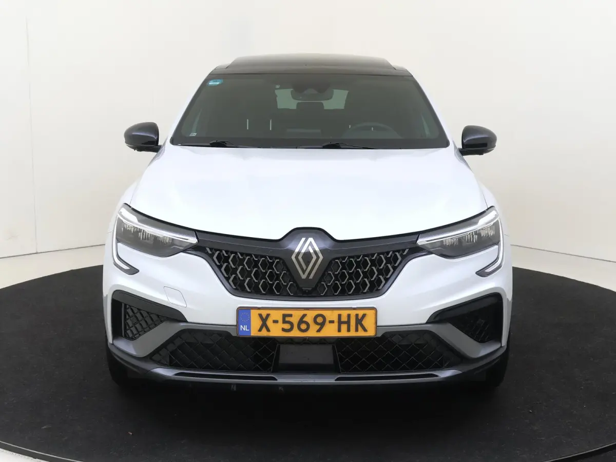 1.6 E-Tech full hybrid 145 esprit Alpine | PANORAMADAK | 360 CAMERA | LEDER | STOELVERWARMING | TREKHAAK | CRUISE CONTROL | CLIMATE CONTROL | LED VERLICHTING | LICHTMETALEN VELGEN |