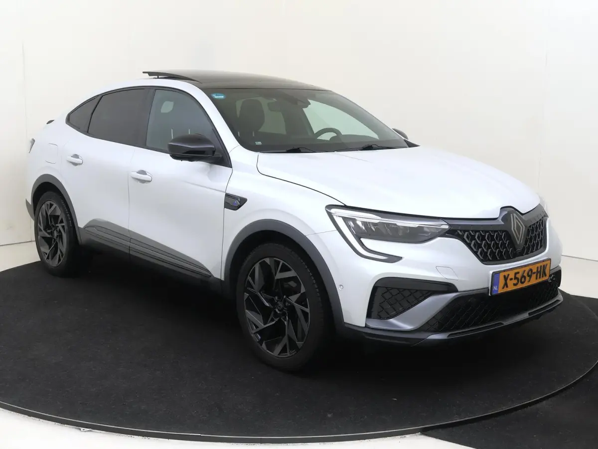 1.6 E-Tech full hybrid 145 esprit Alpine | PANORAMADAK | 360 CAMERA | LEDER | STOELVERWARMING | TREKHAAK | CRUISE CONTROL | CLIMATE CONTROL | LED VERLICHTING | LICHTMETALEN VELGEN |