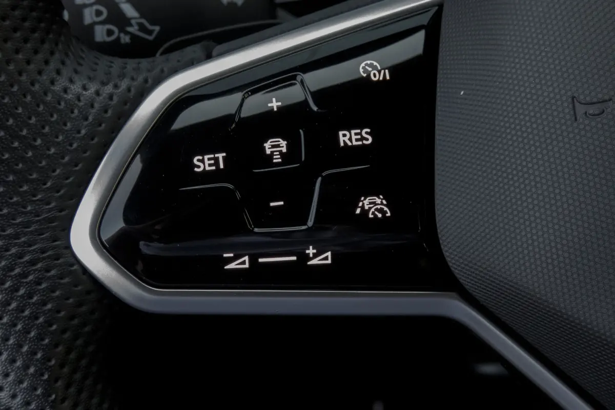 1.5 TSI R-Line | ACC | Stoel & Stuurverwarming | Apple Carplay | Black Style