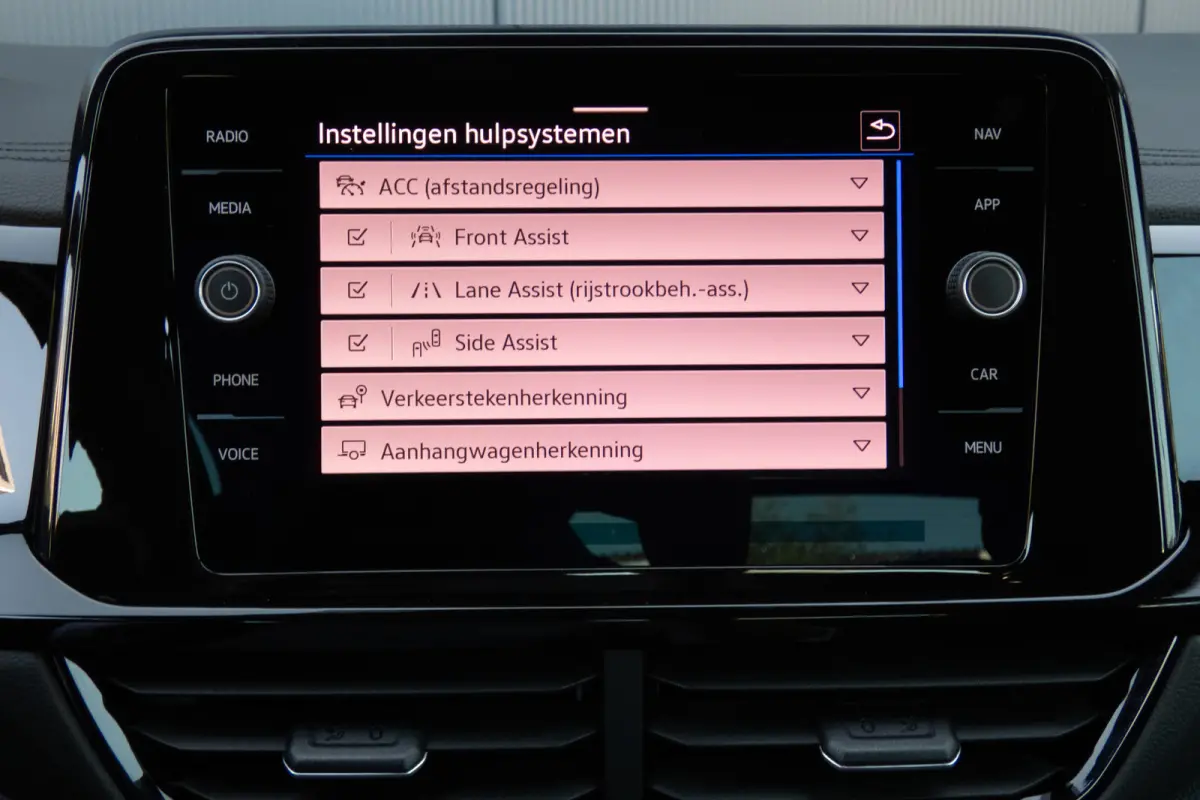 1.5 TSI R-Line | ACC | Stoel & Stuurverwarming | Apple Carplay | Black Style