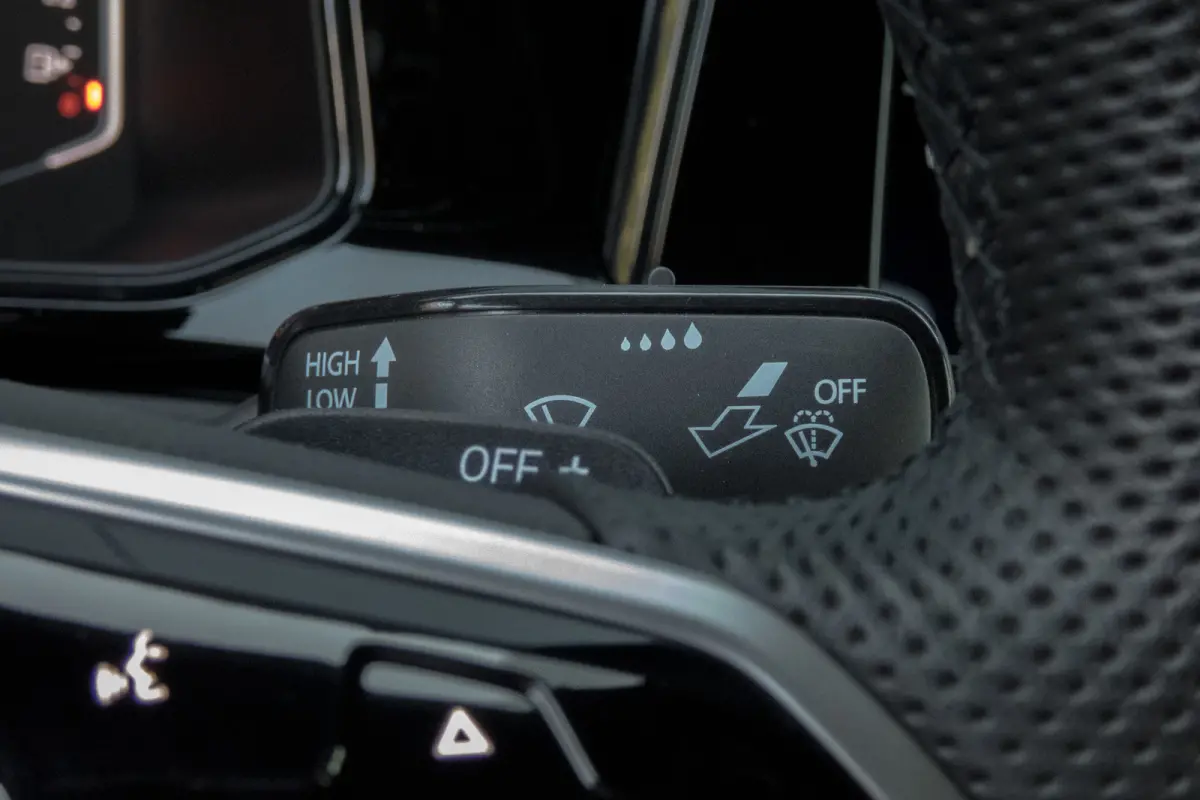 1.5 TSI R-Line | ACC | Stoel & Stuurverwarming | Apple Carplay | Black Style