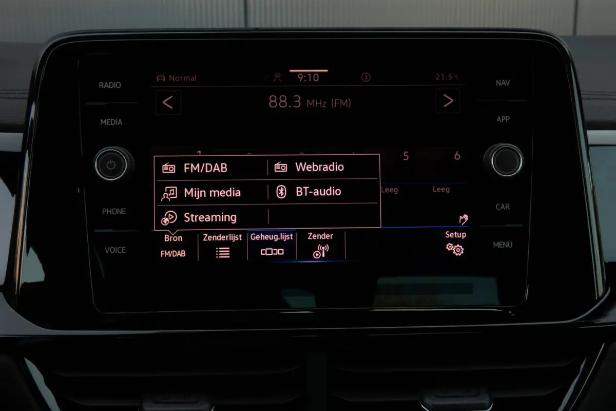 1.5 TSI R-Line | ACC | Stoel & Stuurverwarming | Apple Carplay | Black Style