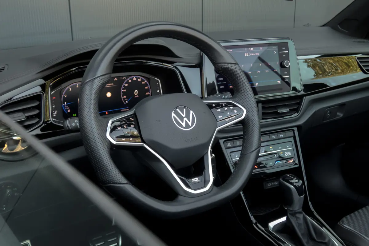 1.5 TSI R-Line | ACC | Stoel & Stuurverwarming | Apple Carplay | Black Style