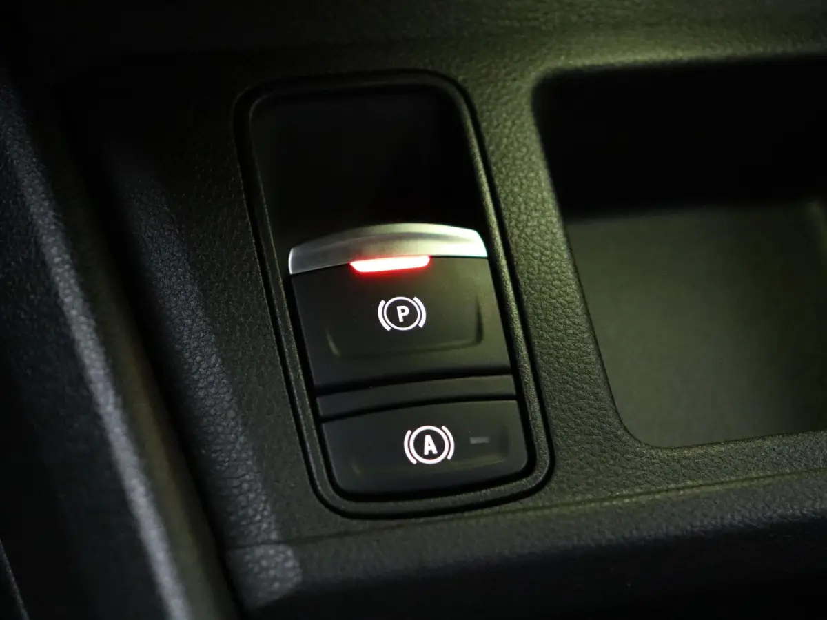 comfort range techno 52 kWh | Vijf jaar garantie | Stoel- en stuurwielverwarming | Blind spot warning | Easy park assist |