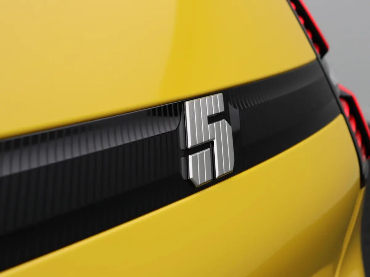 comfort range techno 52 kWh | Vijf jaar garantie | Stoel- en stuurwielverwarming | Blind spot warning | Easy park assist |