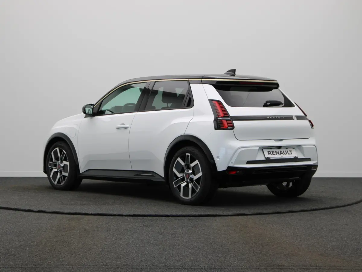 comfort range techno 52 kWh | Vijf jaar garantie | Stoel- en stuurwielverwarming | Blind spot warning | Easy park assist |