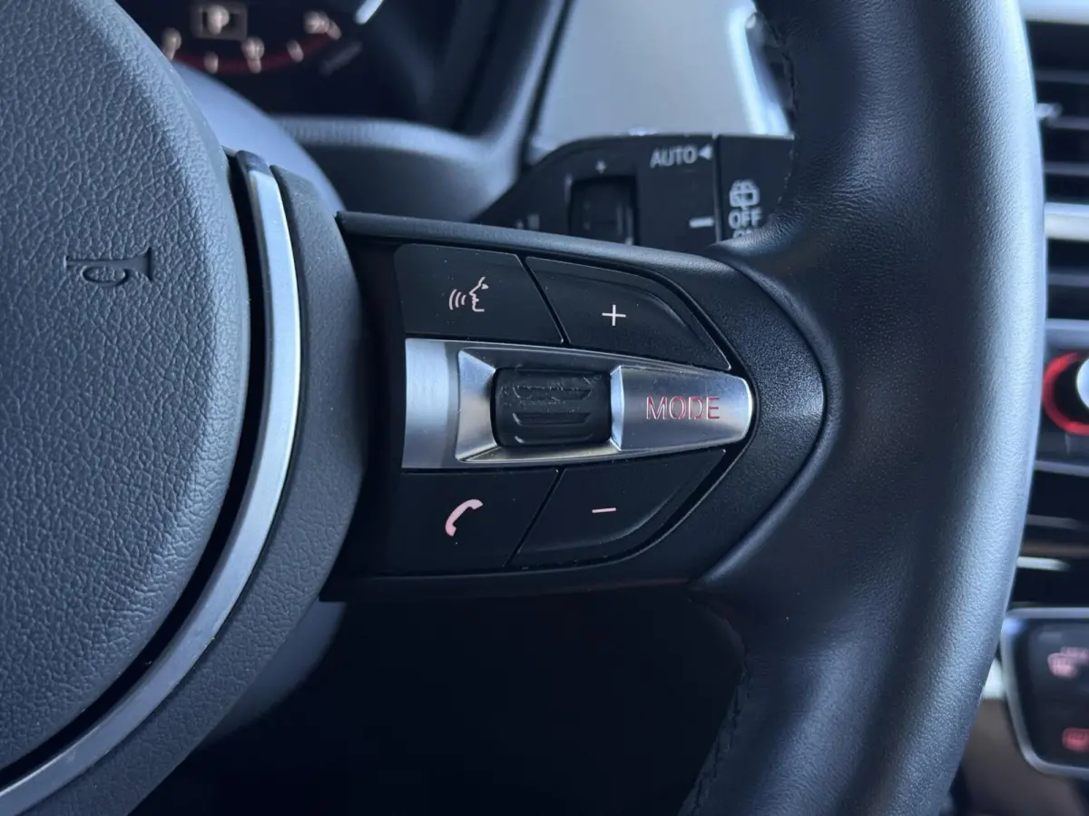 sDrive20i High Executive M Sport NL AUTO|LEDER|HEAD UP