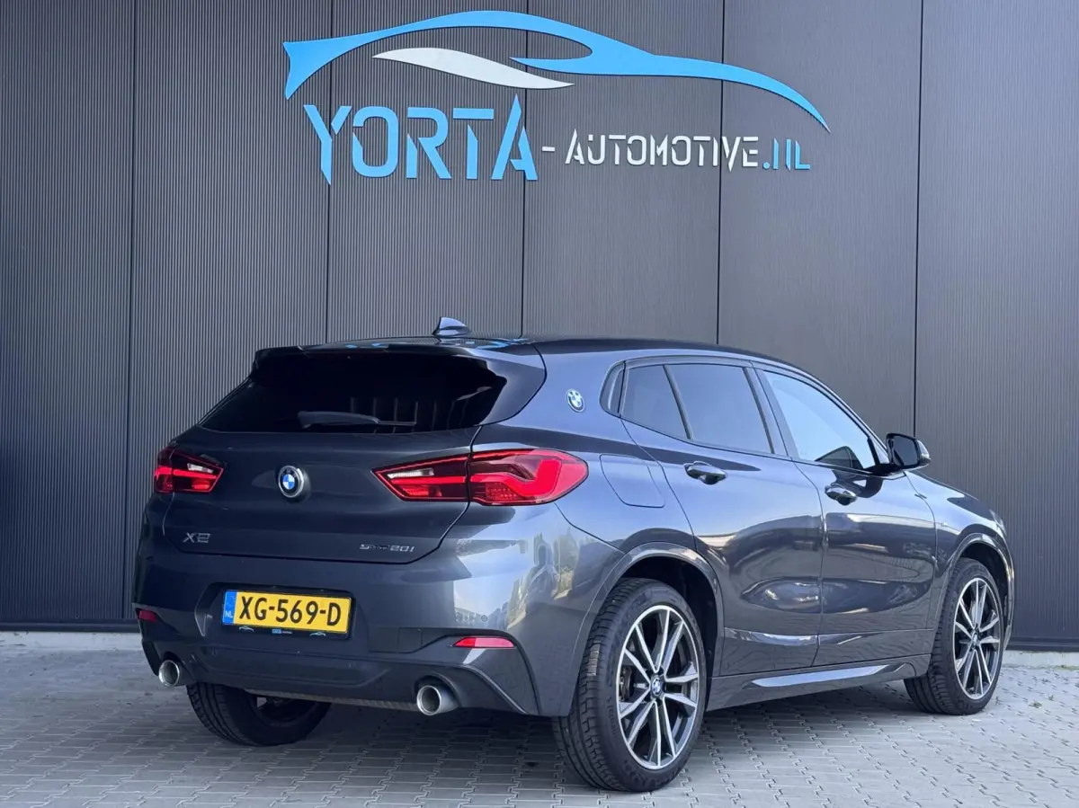sDrive20i High Executive M Sport NL AUTO|LEDER|HEAD UP