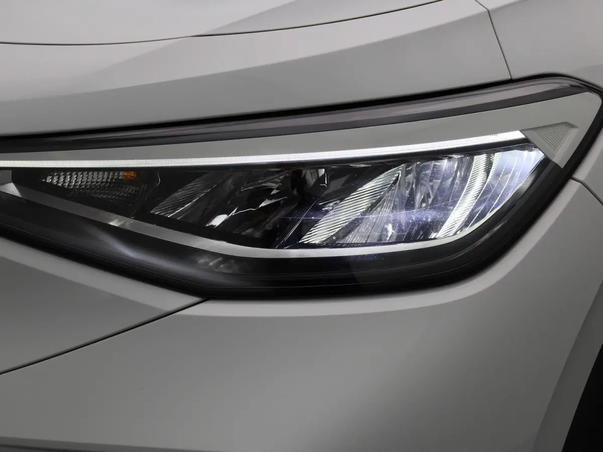 Pro 77 kWh 204 PK| Dealeronderhouden | Navigatie Pro | Voorruit Draadloos Verwarmbaar | Parkeersensoren | Adaptieve Cruise Control