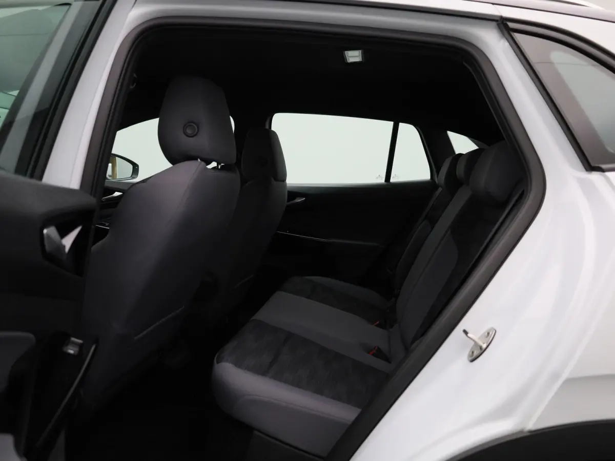 Pro 77 kWh 204 PK| Dealeronderhouden | Navigatie Pro | Voorruit Draadloos Verwarmbaar | Parkeersensoren | Adaptieve Cruise Control
