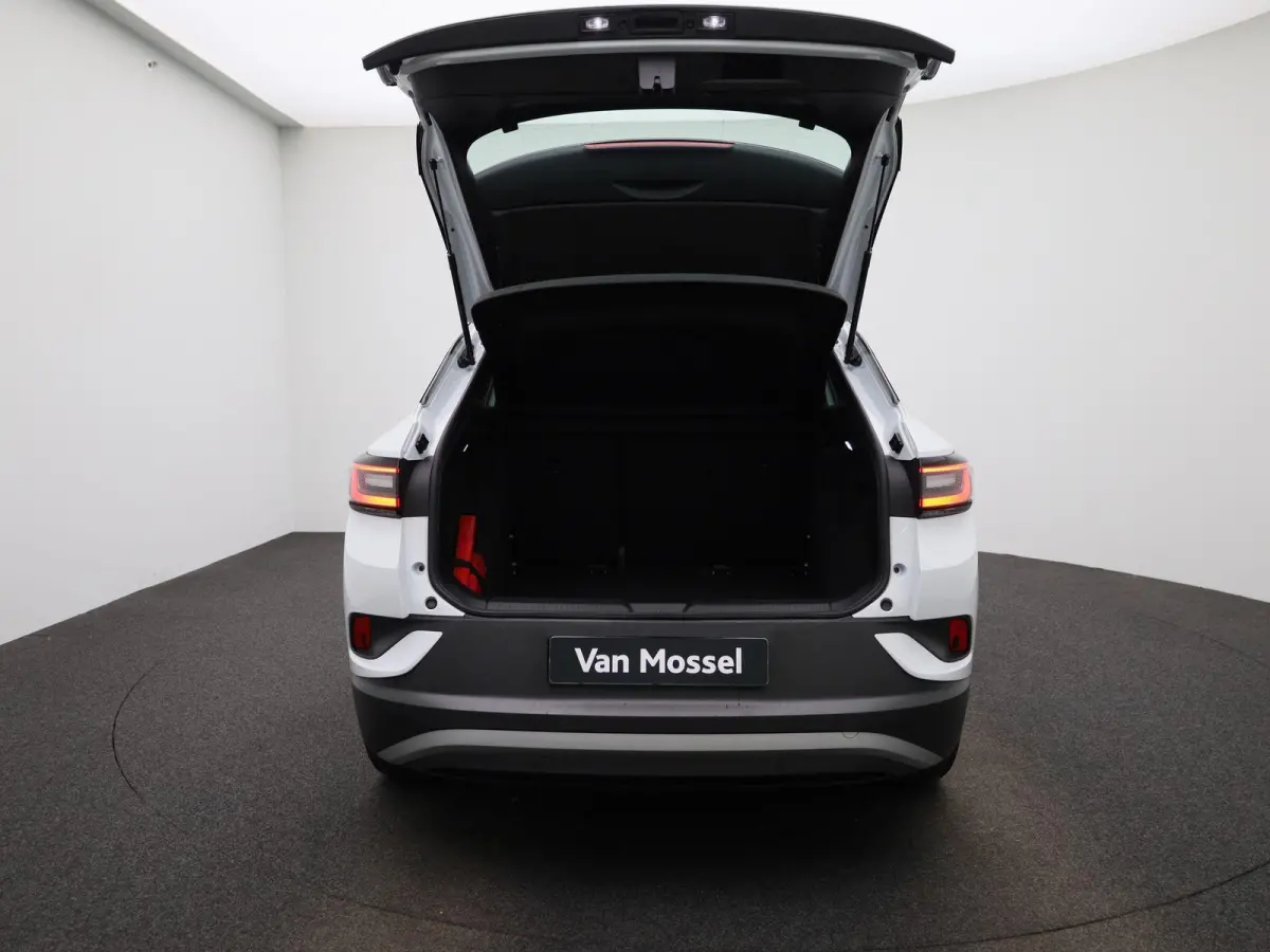 Pro 77 kWh 204 PK| Dealeronderhouden | Navigatie Pro | Voorruit Draadloos Verwarmbaar | Parkeersensoren | Adaptieve Cruise Control
