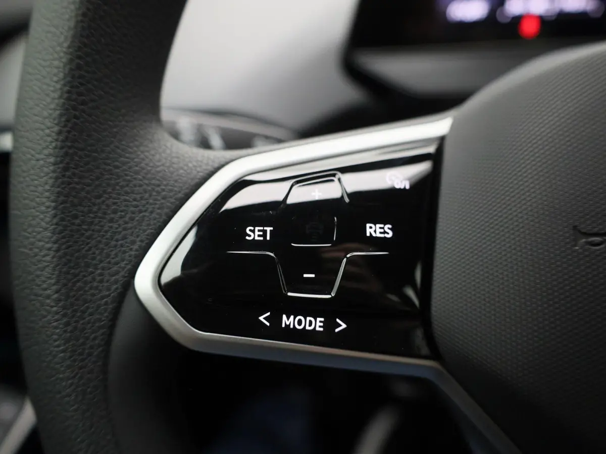 Pro 77 kWh 204 PK| Dealeronderhouden | Navigatie Pro | Voorruit Draadloos Verwarmbaar | Parkeersensoren | Adaptieve Cruise Control