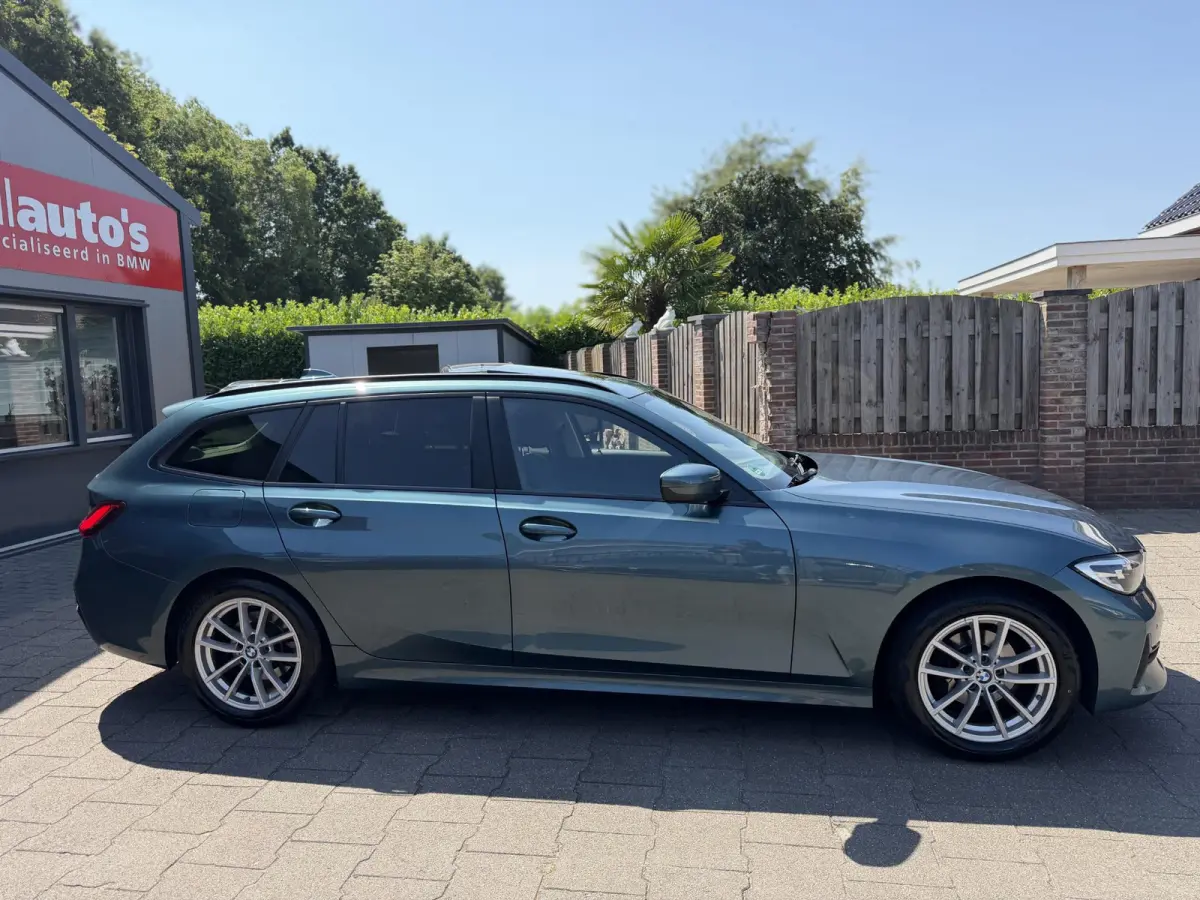 318i Panodak|AfnTrekhaak|HiFi|Camera BMW 3-serie Touring 318i High Executive