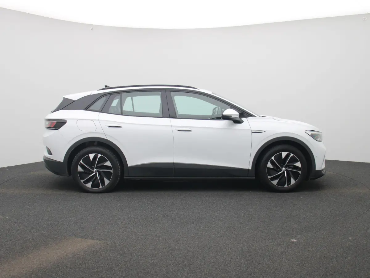 Pro 77 kWh 204 PK| Dealeronderhouden | Navigatie | Stoelverwarming | Stuurwielverwarming | Achteruitrijcamera | Parkeersensoren | Keyless Access