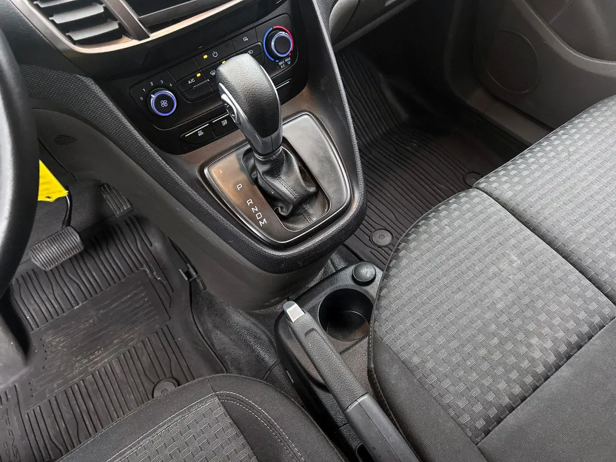 100pk L2 Trend Automaat Trekhaak Airco Navi Cruise