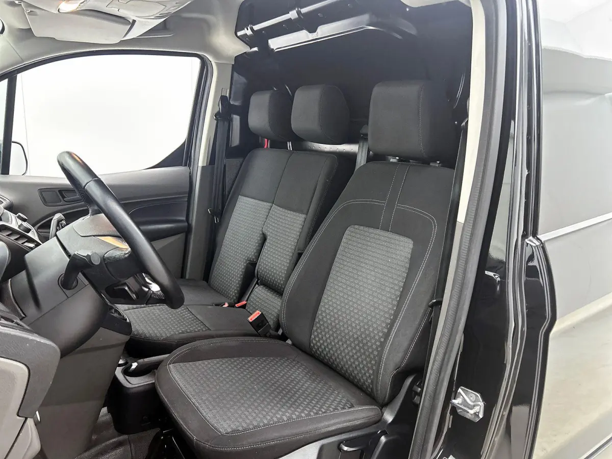 100pk L2 Trend Automaat Trekhaak Airco Navi Cruise