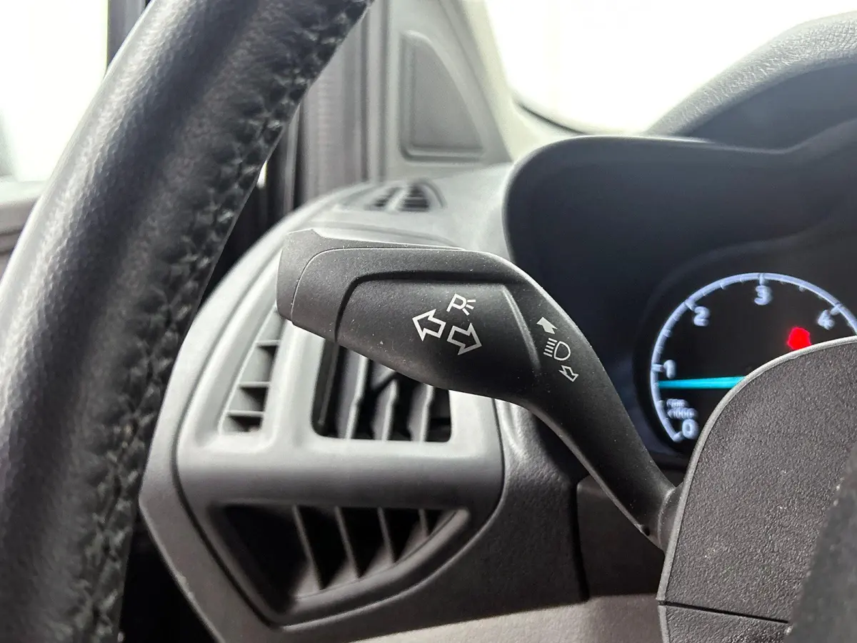 100pk L2 Trend Automaat Trekhaak Airco Navi Cruise