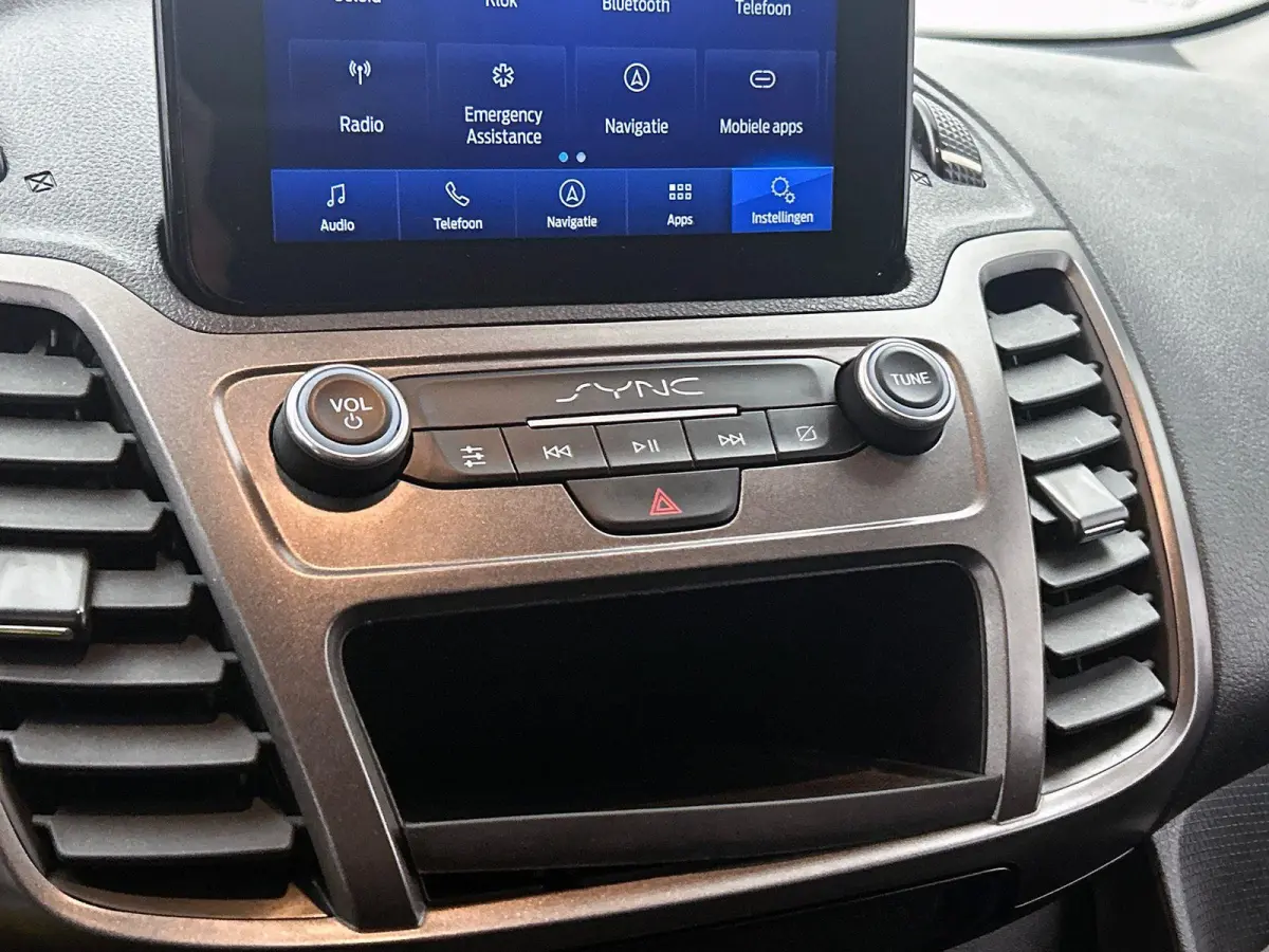100pk L2 Trend Automaat Trekhaak Airco Navi Cruise
