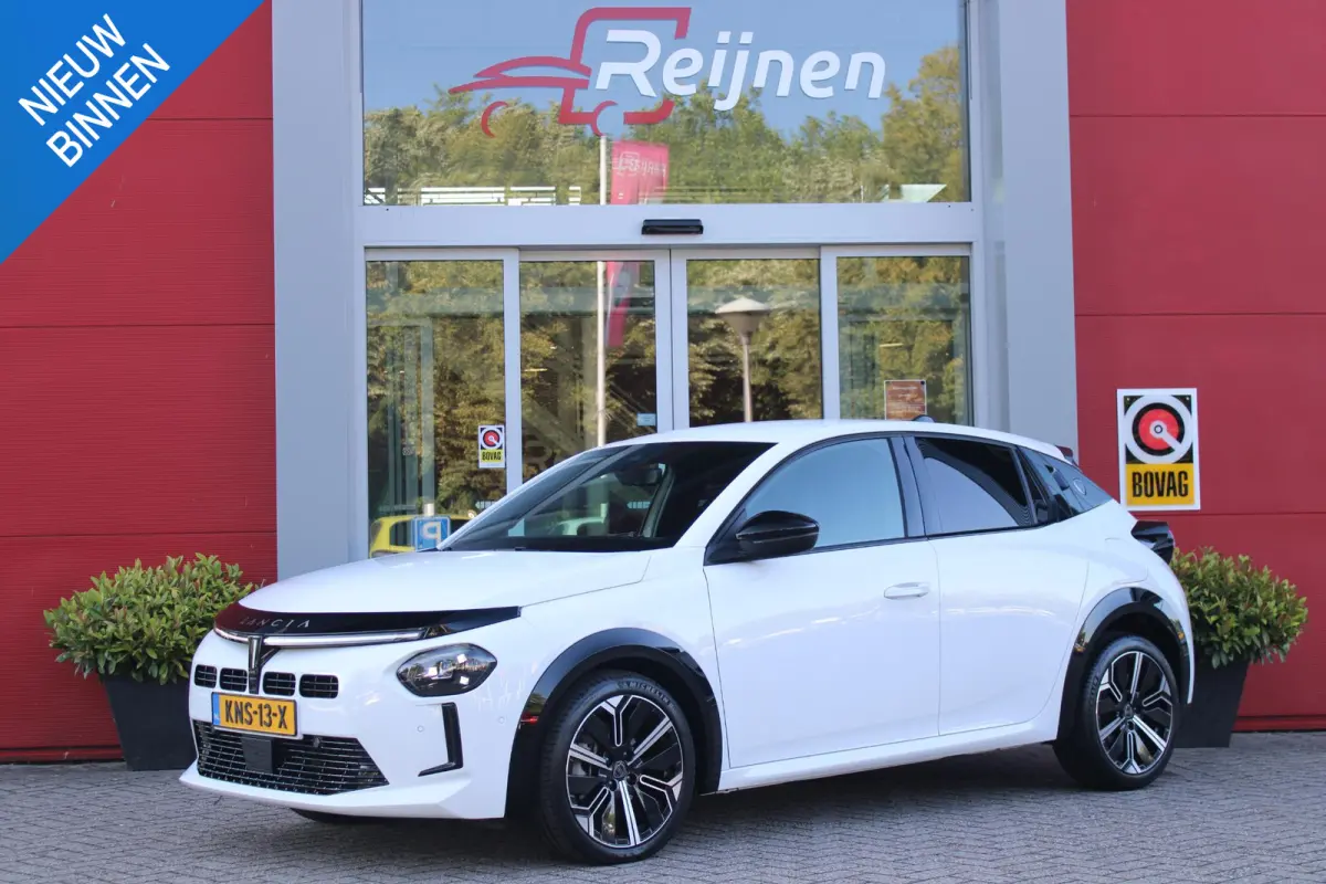 1.2 Hybrid 110PK AUTOMAAT LX | CAMERA VOOR + ACHTER | PARKEERSENSOREN VOOR + ACHTER | DRIVE PACK: ADAPTIVE CRUISE CONTROL/DODEHOEK DETECTIE/ELEKTRISCH INKLAPBARE BUITENSPIEGELS/SPROTIEF STUU