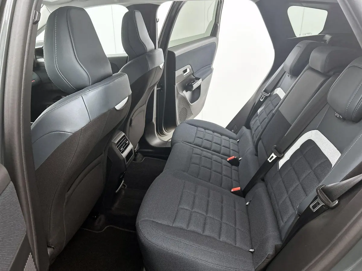 SUV Business Hybrid 145pk Automaat | DEMO | Navigatie | 360 graden camera | Head-up display | Elektrische achterklep | 19" lichtmetalen velgen | Adaptive cruise control | Draadloze telefoonl