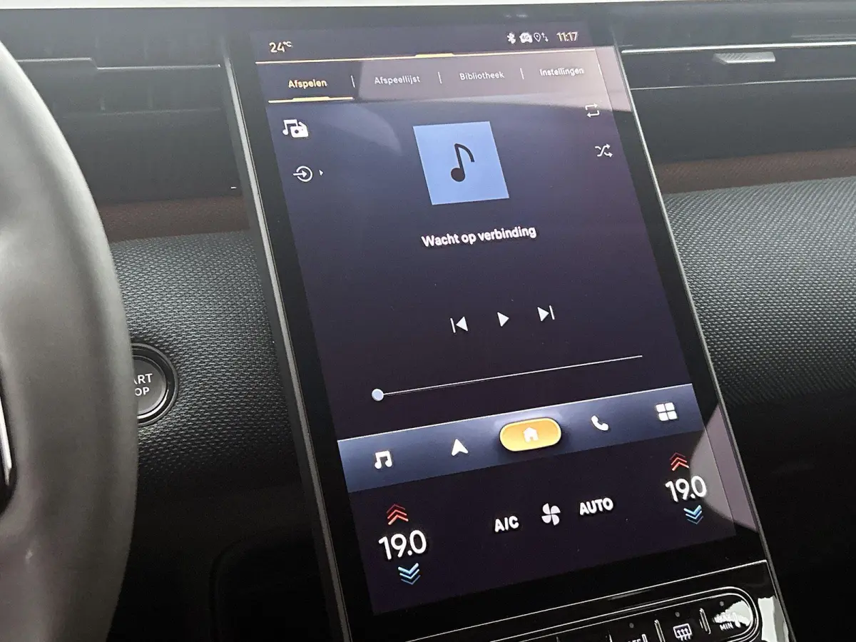 SUV Business Hybrid 145pk Automaat | DEMO | Navigatie | 360 graden camera | Head-up display | Elektrische achterklep | 19" lichtmetalen velgen | Adaptive cruise control | Draadloze telefoonl