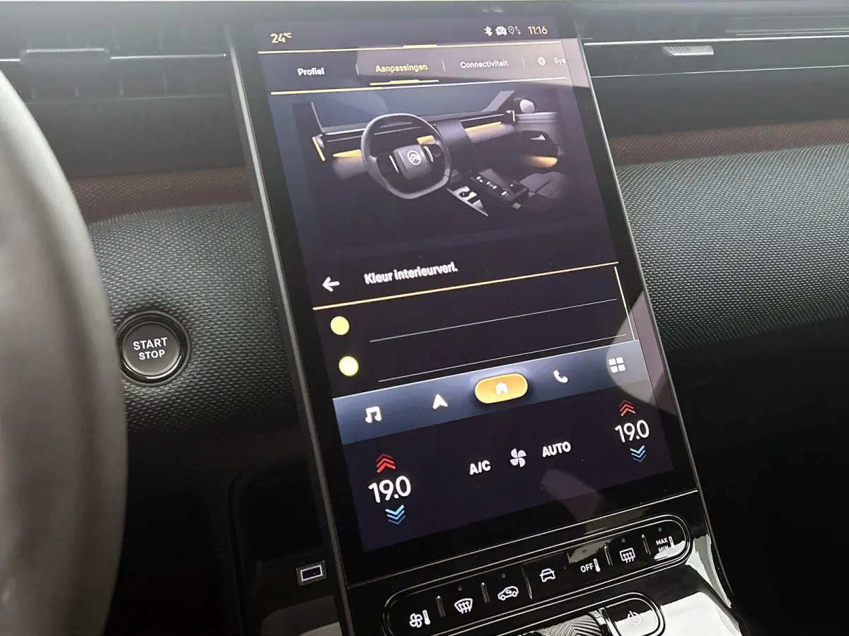 SUV Business Hybrid 145pk Automaat | DEMO | Navigatie | 360 graden camera | Head-up display | Elektrische achterklep | 19" lichtmetalen velgen | Adaptive cruise control | Draadloze telefoonl