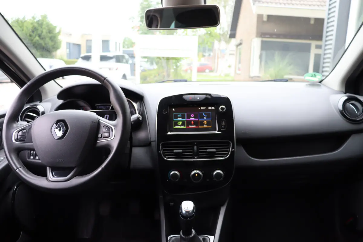 0.9 TCe Limited, Apple Carplay, Airco, Cruise, PDC A, Navi, Prijs is Rijklaar Inclusief 6 Maanden Garantie